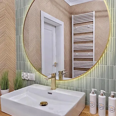 Apartment Holidayhomepl Z Osobna Sypialnia, Garaz Gratis Misdroy